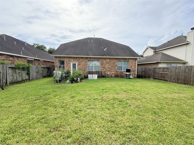 2005 Creek Run Drive, Pearland, TX 77584