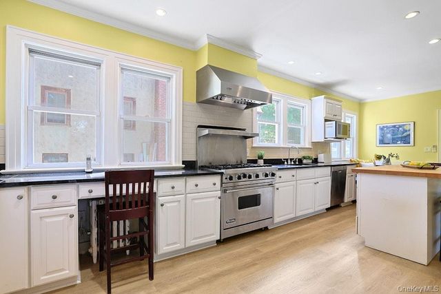 91 Vaughn Avenue, New Rochelle, NY 10801
