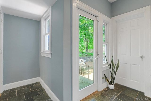 91 Vaughn Avenue, New Rochelle, NY 10801