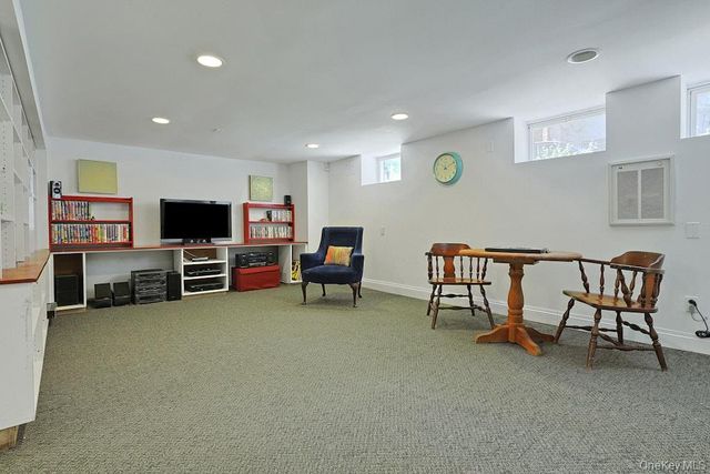91 Vaughn Avenue, New Rochelle, NY 10801