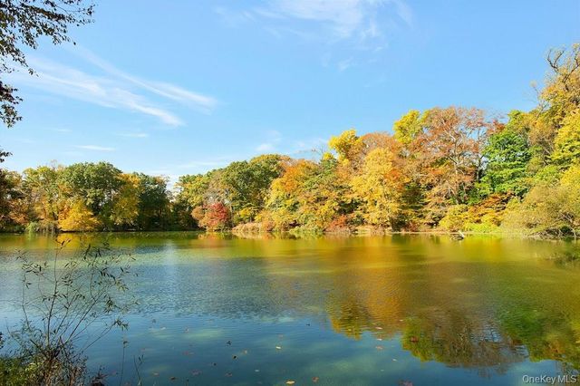 91 Vaughn Avenue, New Rochelle, NY 10801