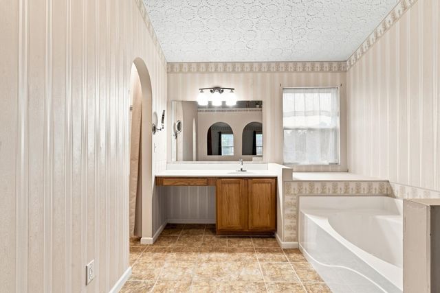 2515 Lackey Meadows Drive, Delaware, OH 43015