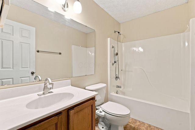 2515 Lackey Meadows Drive, Delaware, OH 43015