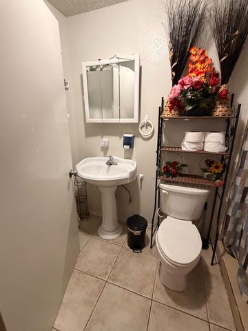 4480 Lineras Way, Sacramento, CA 95823