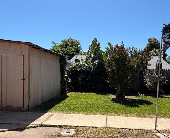 4480 Lineras Way, Sacramento, CA 95823