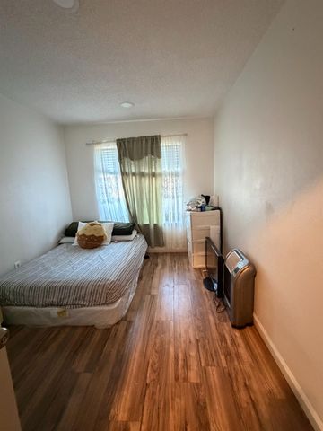4480 Lineras Way, Sacramento, CA 95823