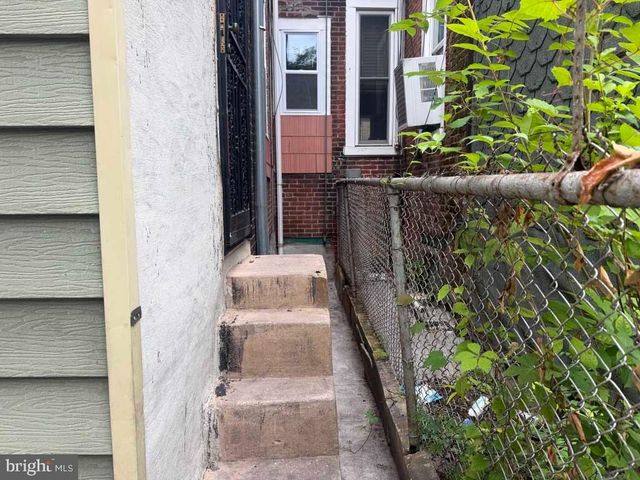 2535 N 32ND ST, Philadelphia, PA 19132