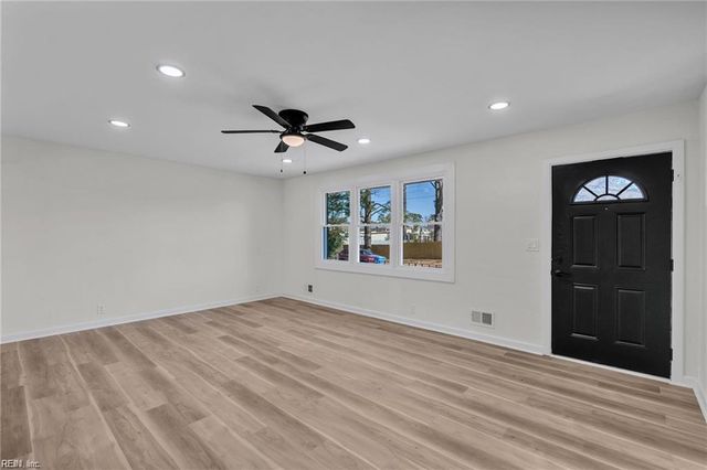 2009 Meredith RD, Virginia Beach, VA 23455