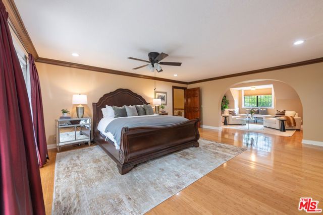 5340 Calvin Avenue, Tarzana (los Angeles), CA 91356