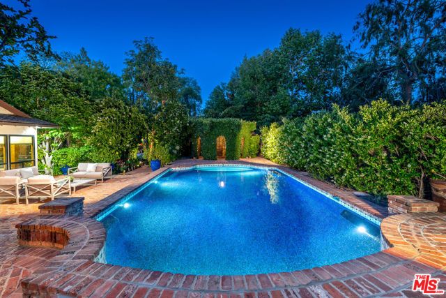 5340 Calvin Avenue, Tarzana (los Angeles), CA 91356