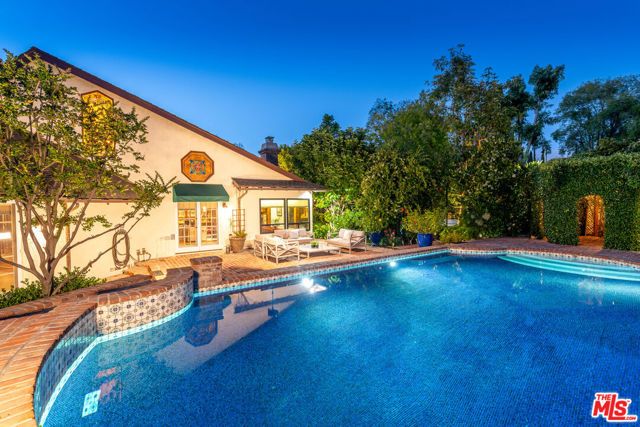 5340 Calvin Avenue, Tarzana (los Angeles), CA 91356