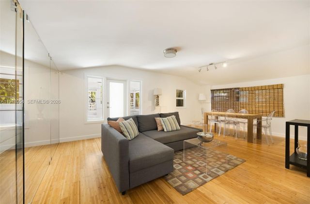 3041 Calusa St, Coconut Grove, FL 33133