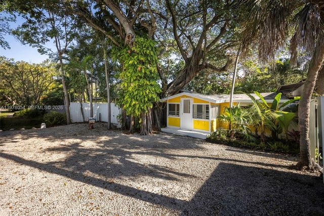 3041 Calusa St, Coconut Grove, FL 33133