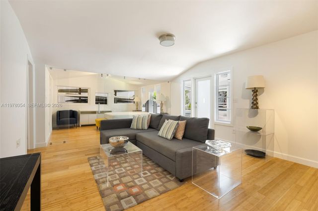 3041 Calusa St, Coconut Grove, FL 33133