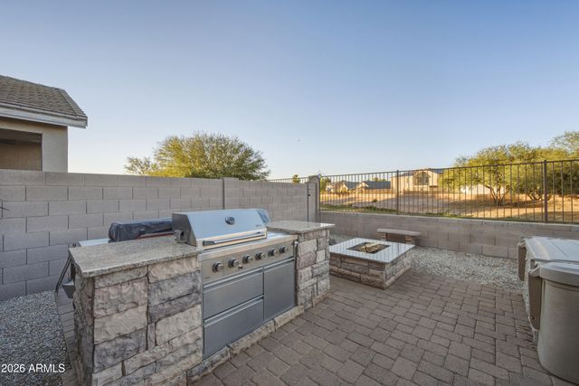 770 W LOVE Road, San Tan Valley, AZ 85143