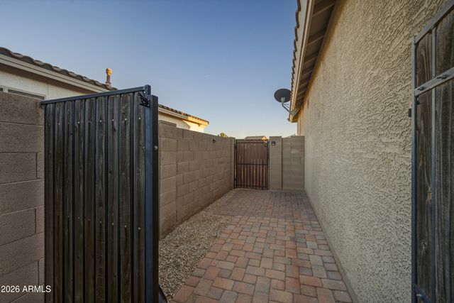 770 W LOVE Road, San Tan Valley, AZ 85143