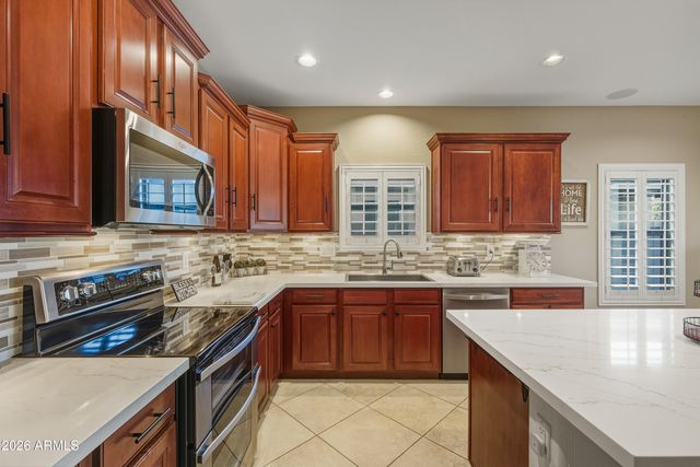 770 W LOVE Road, San Tan Valley, AZ 85143