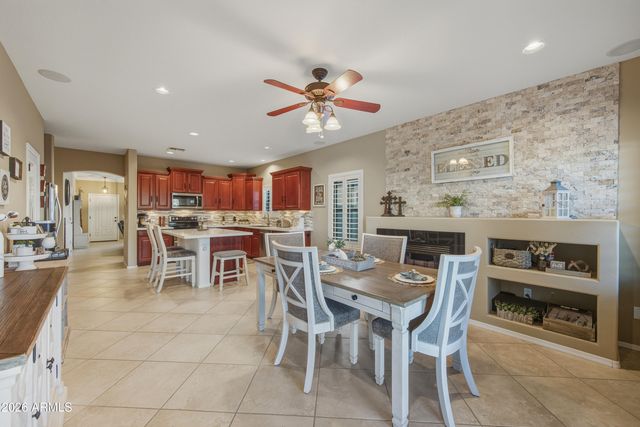 770 W LOVE Road, San Tan Valley, AZ 85143