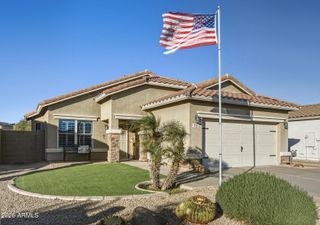 770 W LOVE Road, San Tan Valley, AZ 85143