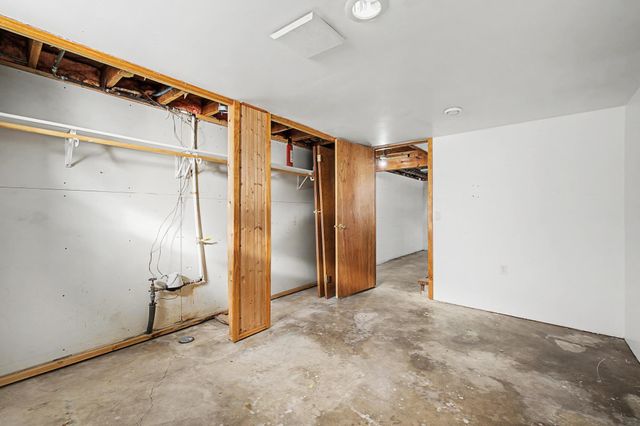 10551 President Drive NE, Blaine, MN 55434