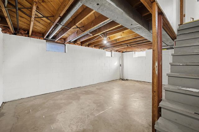 10551 President Drive NE, Blaine, MN 55434