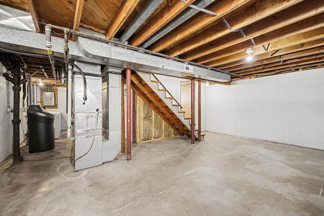 10551 President Drive NE, Blaine, MN 55434