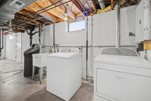 10551 President Drive NE, Blaine, MN 55434