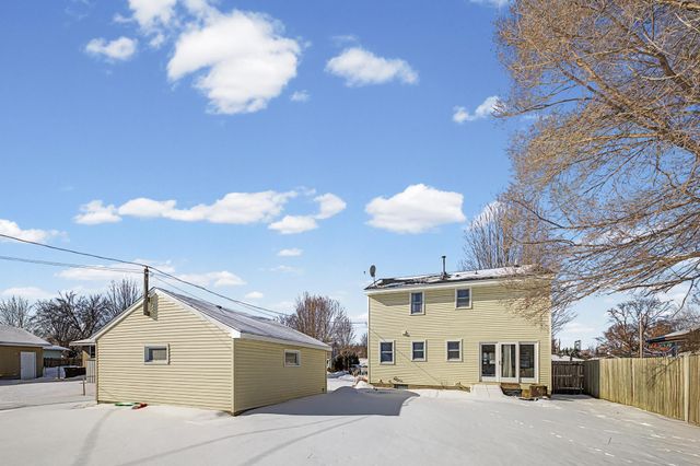 10551 President Drive NE, Blaine, MN 55434