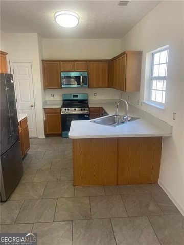 7420 ROYALE Lane, Riverdale, GA 30296