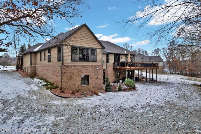 1087 Watersmeet Court, Oxford Charter Township, MI 48371