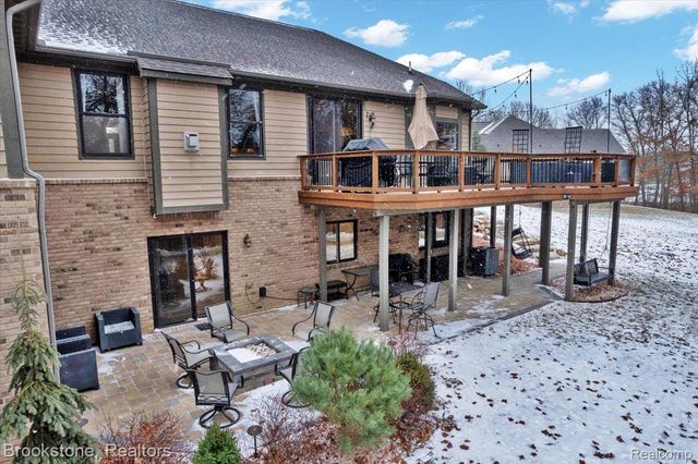 1087 Watersmeet Court, Oxford Charter Township, MI 48371