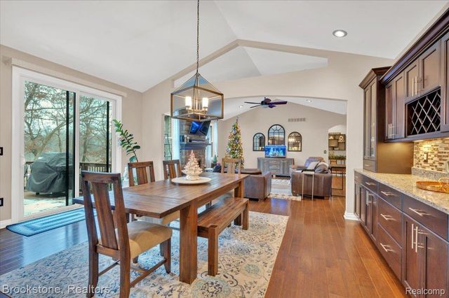 1087 Watersmeet Court, Oxford Charter Township, MI 48371