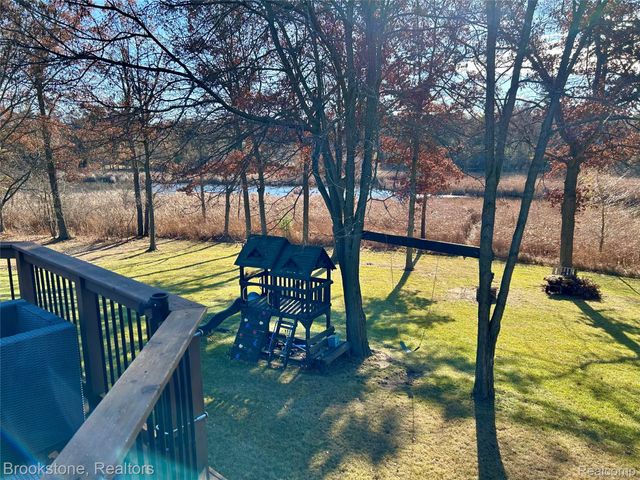 1087 Watersmeet Court, Oxford Charter Township, MI 48371