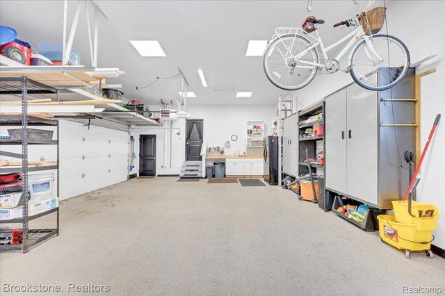 1087 Watersmeet Court, Oxford Charter Township, MI 48371