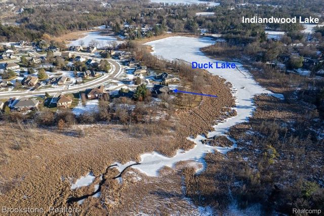 1087 Watersmeet Court, Oxford Charter Township, MI 48371