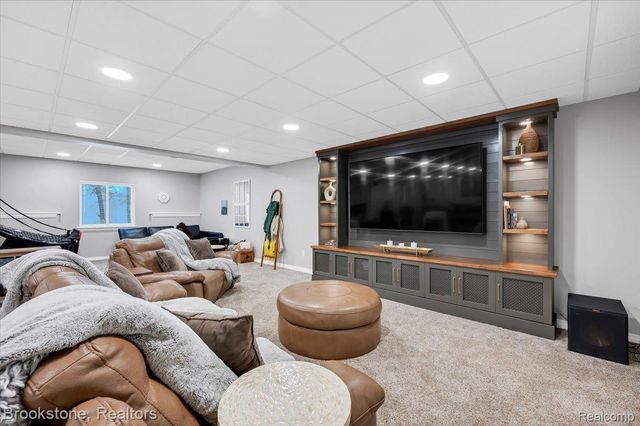 1087 Watersmeet Court, Oxford Charter Township, MI 48371