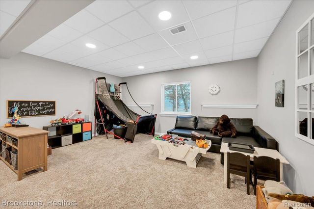 1087 Watersmeet Court, Oxford Charter Township, MI 48371