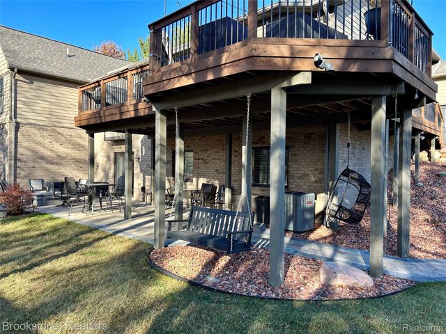 1087 Watersmeet Court, Oxford Charter Township, MI 48371