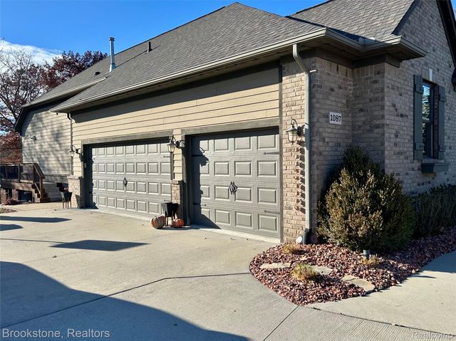 1087 Watersmeet Court, Oxford Charter Township, MI 48371