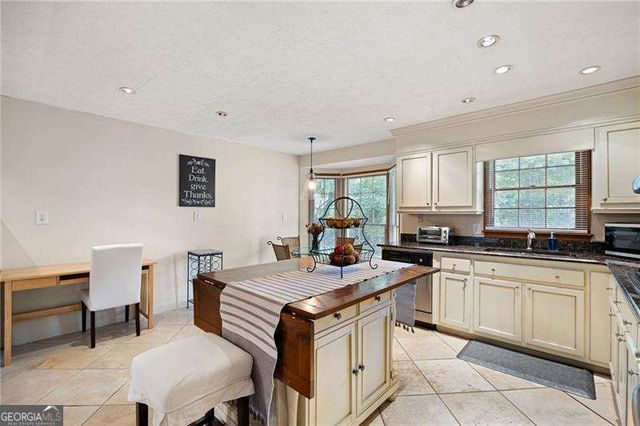 422 Woodstone West Drive, Marietta, GA 30068