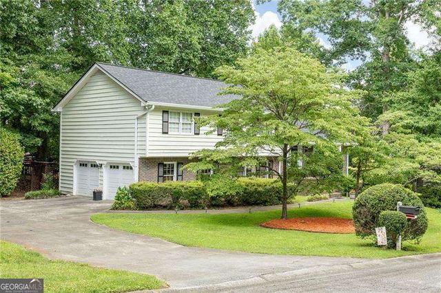 422 Woodstone West Drive, Marietta, GA 30068