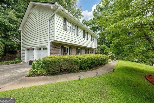 422 Woodstone West Drive, Marietta, GA 30068