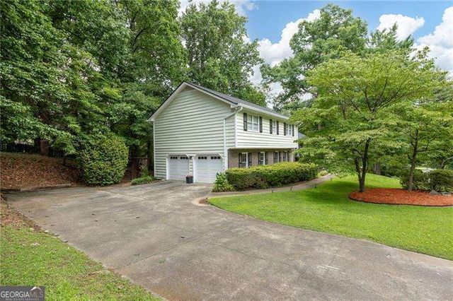 422 Woodstone West Drive, Marietta, GA 30068