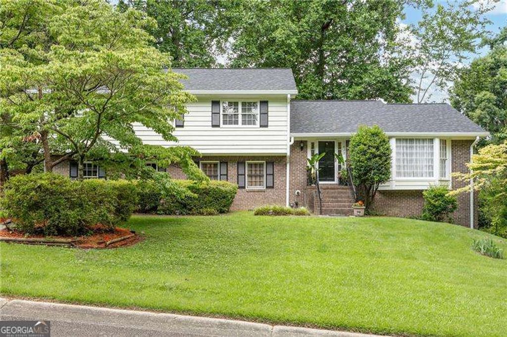 422 Woodstone West Drive, Marietta, GA 30068