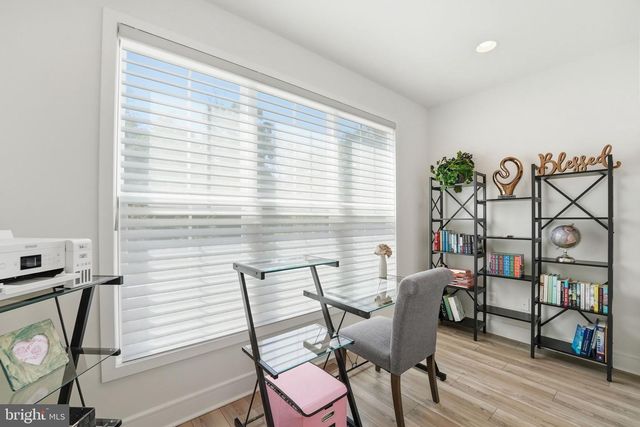 23135 GLENWOOD HEIGHTS CIR, Brambleton, VA 20148