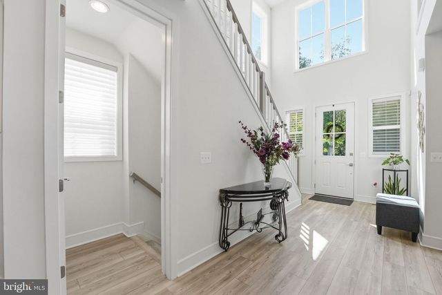 23135 GLENWOOD HEIGHTS CIR, Brambleton, VA 20148