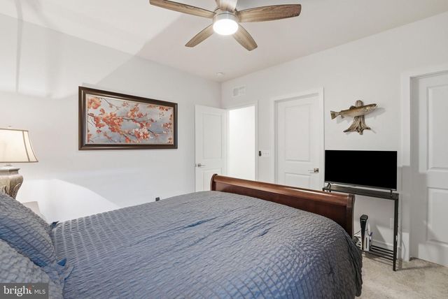 23135 GLENWOOD HEIGHTS CIR, Brambleton, VA 20148