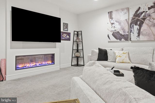 23135 GLENWOOD HEIGHTS CIR, Brambleton, VA 20148