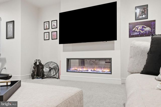 23135 GLENWOOD HEIGHTS CIR, Brambleton, VA 20148