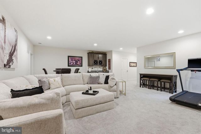 23135 GLENWOOD HEIGHTS CIR, Brambleton, VA 20148